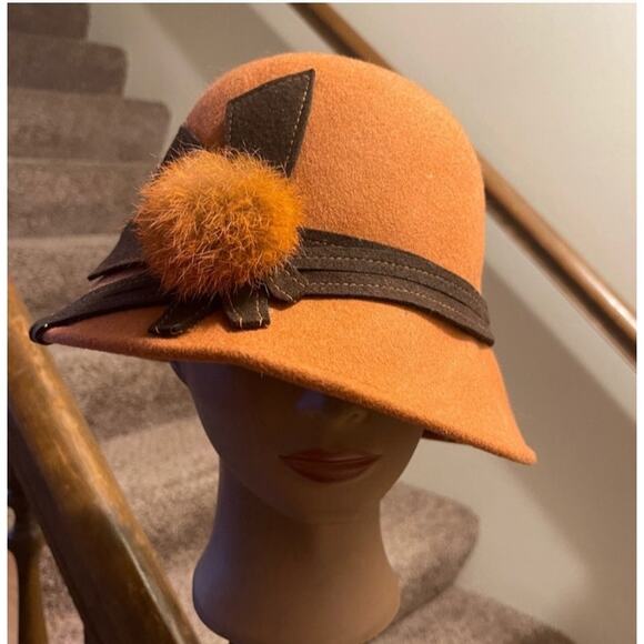 Adora Vintage Style Wool Cloche In Rust - Picture 2 of 6